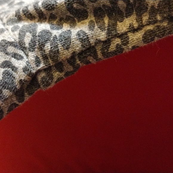 E.L.I. Women's S Long-Sleeve Top - Picture 8 of 15